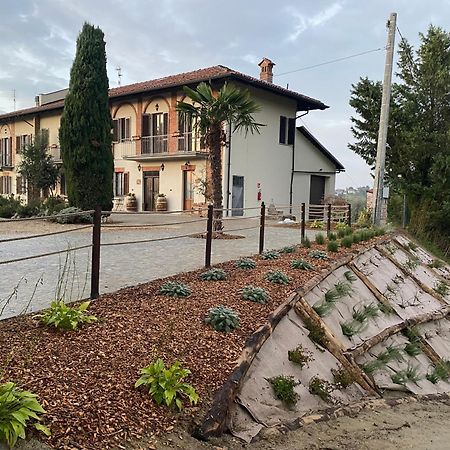 Tenuta Agricola La Cava- Cantina E Agriturismo San Damiano dʼAsti Kültér fotó