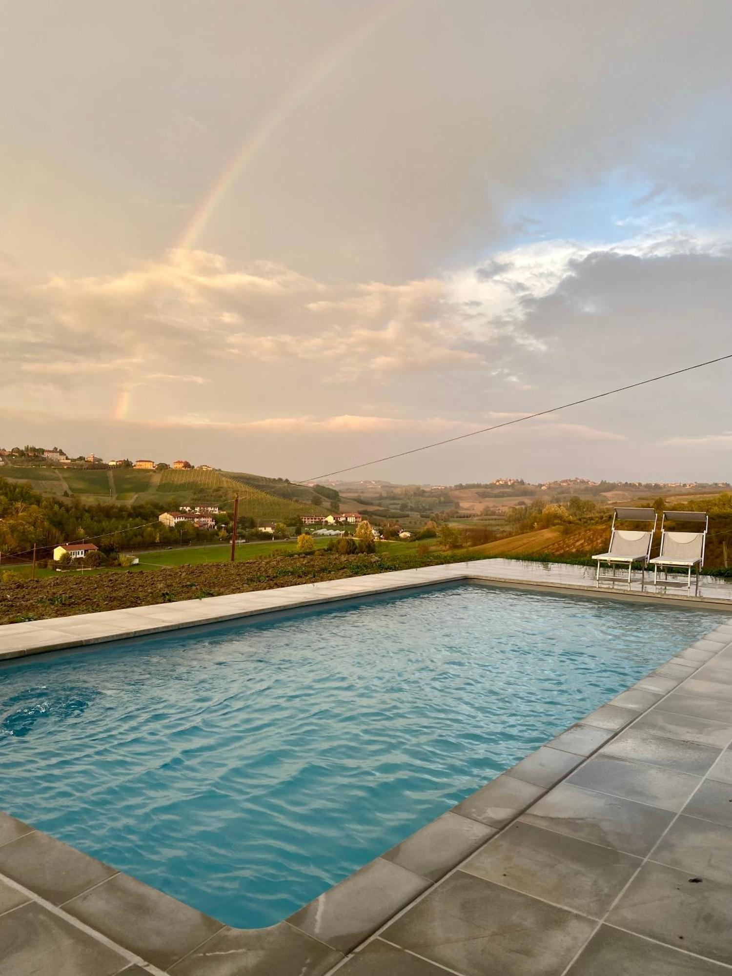 Tenuta Agricola La Cava- Cantina E Agriturismo San Damiano dʼAsti Kültér fotó