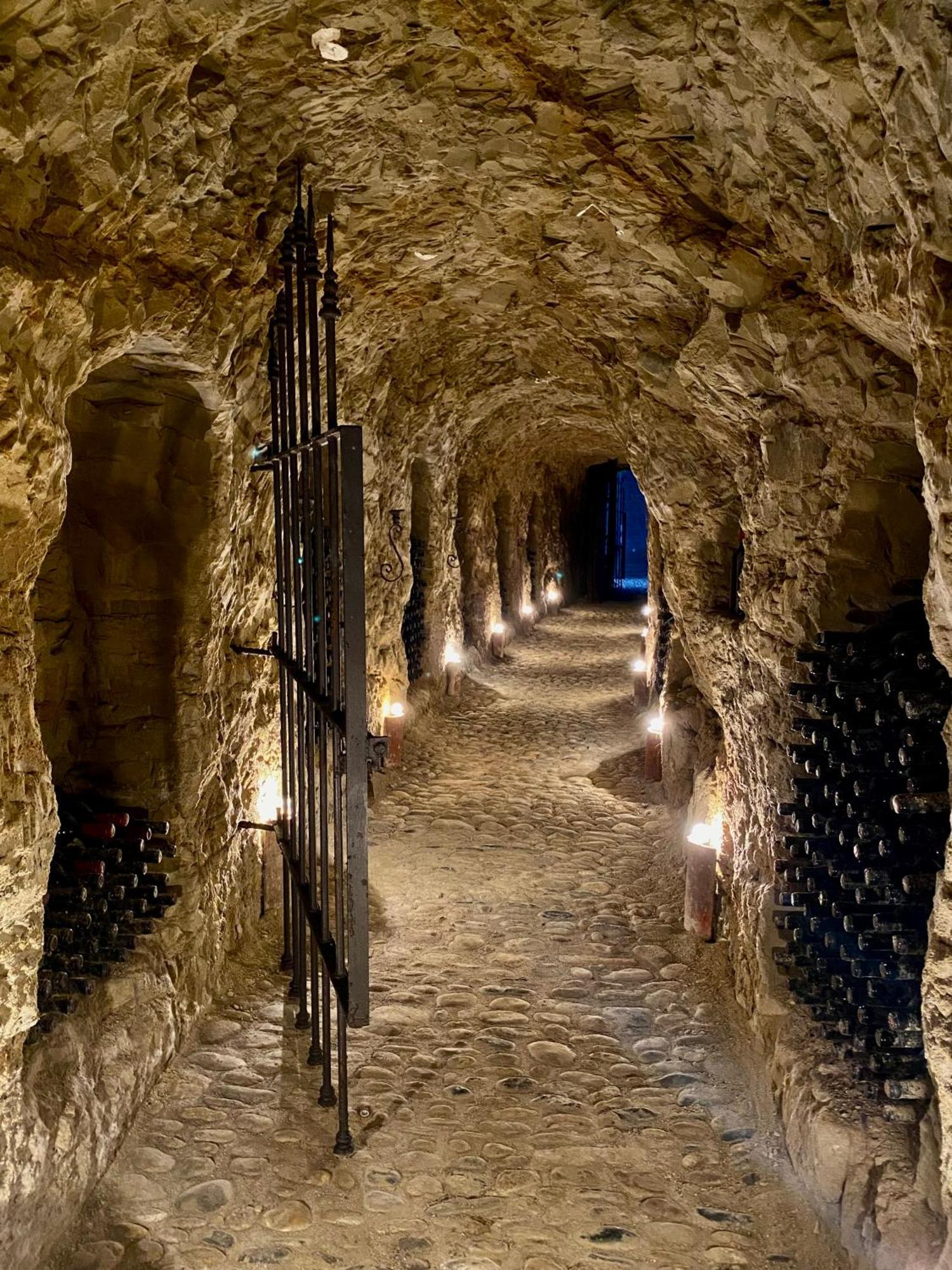 Tenuta Agricola La Cava- Cantina E Agriturismo San Damiano dʼAsti Kültér fotó